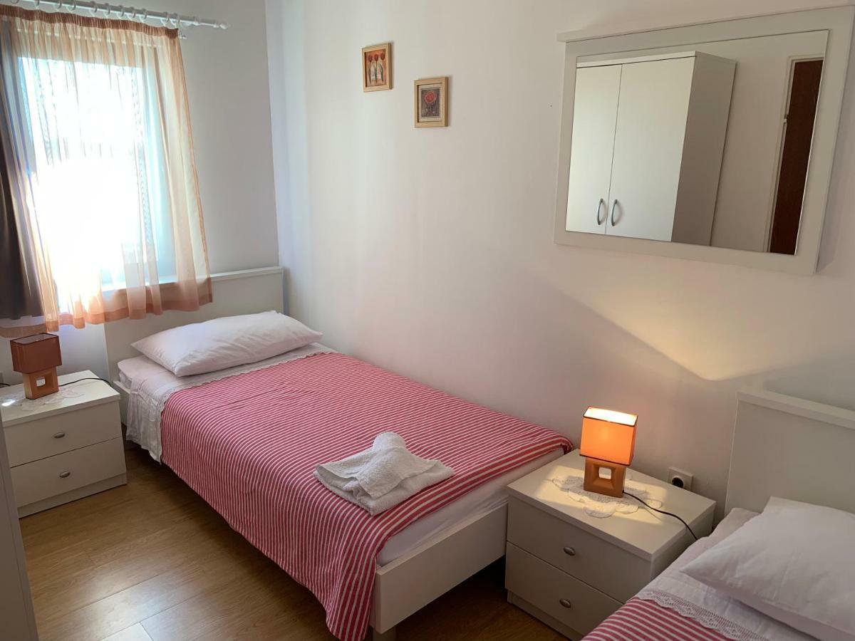 Apartments Ema Sali Extérieur photo