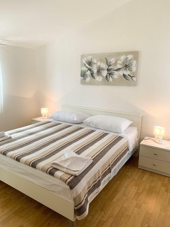 Apartments Ema Sali Extérieur photo