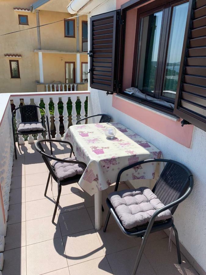 Apartments Ema Sali Extérieur photo